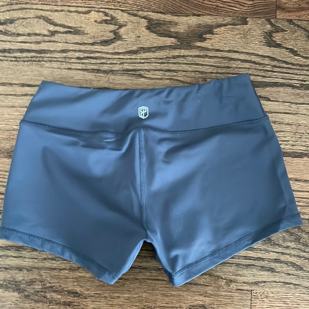 Born Primitive 2” inseam medium rise workout shorts